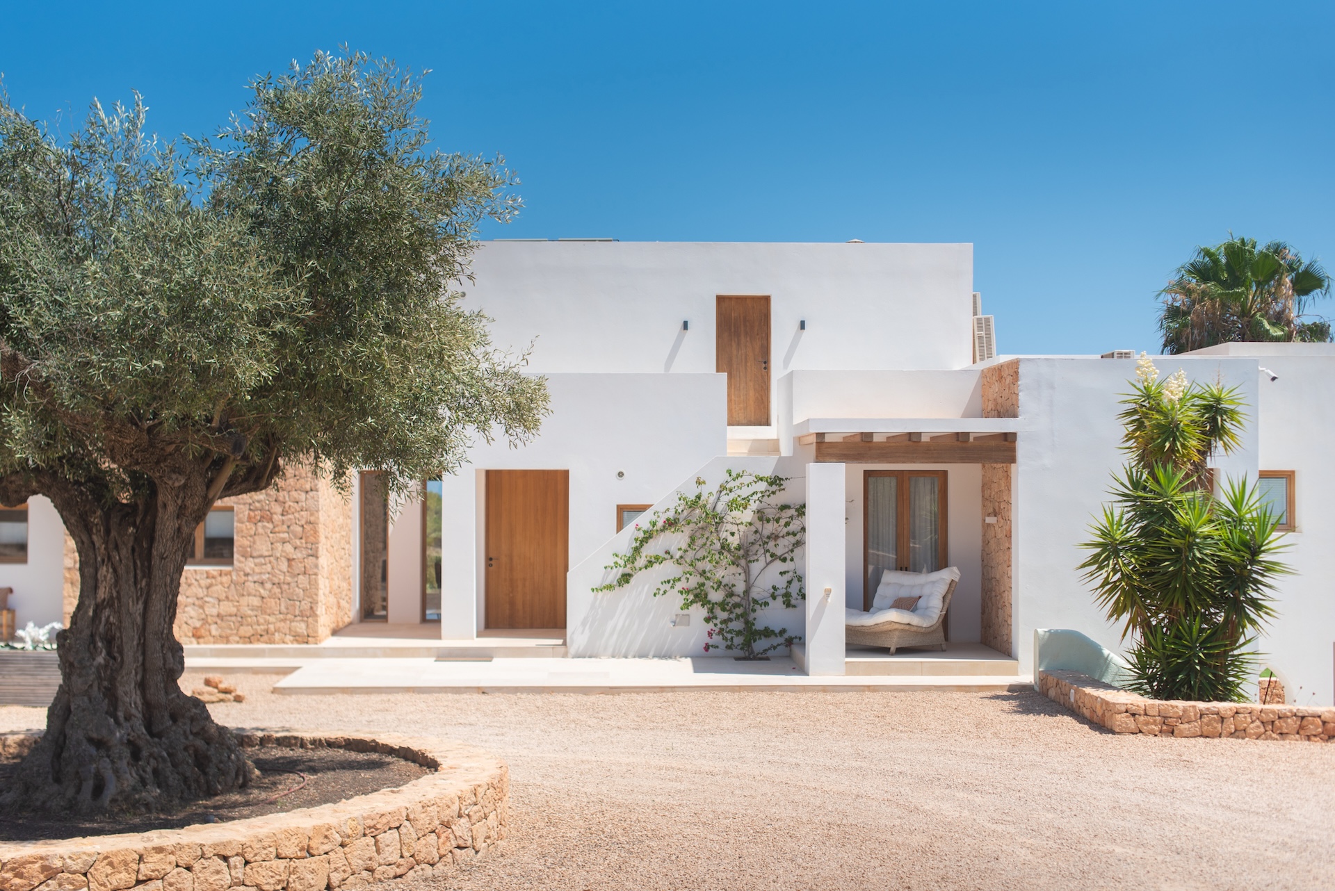 Resa Estates finca Can Floral Ibiza sale koop back house.jpg